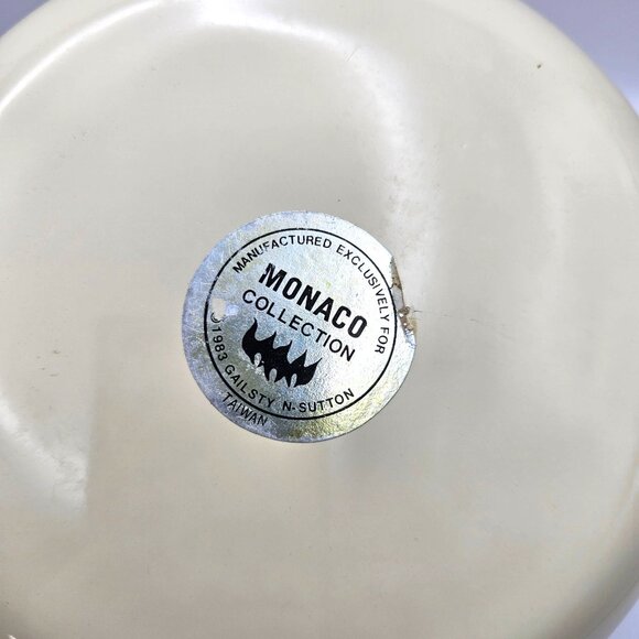 Vintage 1983 2 Qt Whistling Tea Kettle Porcelain Enamel Ivory W/Box Towle - Picture 3 of 16